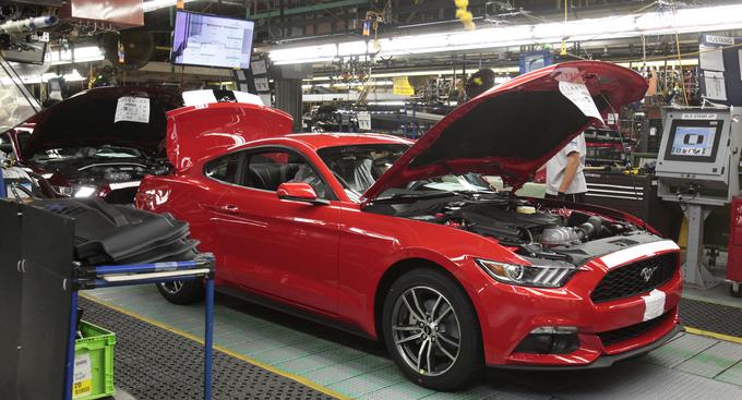 Proizvodnja modela ford mustang v tovarni Ford Motor Flat Rock v Michiganu. | Foto: Reuters