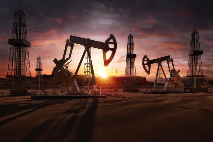 nafta zemeljski plin bencin dizel | Foto Shutterstock