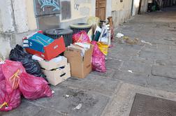 Smeti na ulicah: Piran je podoben Neaplju #foto