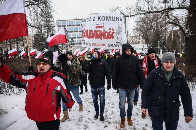 Donald Tusk | Protestniki se bodo proti večeru predvidoma podali na pohod do sedeža državne televizije TVP, poroča poljska tiskovna agencija PAP. | Foto Reuters