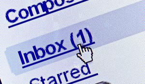 Tudi gesla za pošto ponudnikov Gmail, Yahoo in Hotmail se prodajajo po spletu – kako zaščititi svoje podatke?