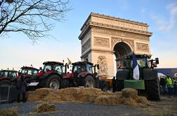 Francoski kmetje zasedli Slavolok zmage