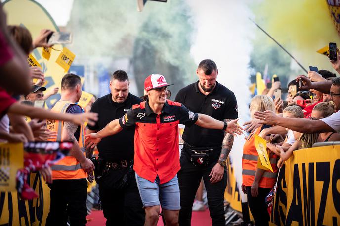 Maribor, sprejem za Tima Gajserja | Tim Gajser na avgustovskem šampionskem sprejemu v Mariboru. | Foto Blaž Weindorfer/Sportida