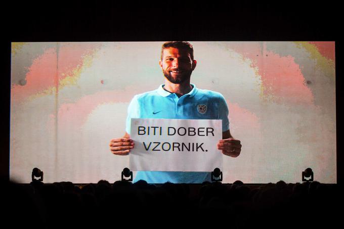... in kapetan ter rekorder slovenske reprezentance Boštjan Cesar. | Foto: Vid Ponikvar