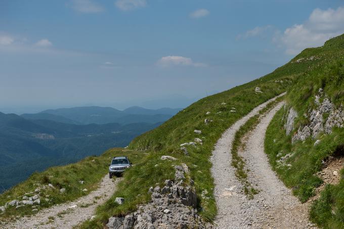 Dacia duster in GRZS - gorske ceste | Foto: Klemen Korenjak