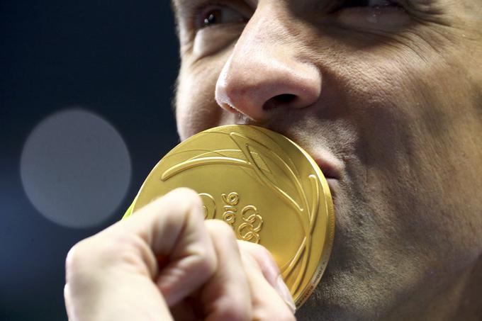 "Če sem lahko rešil le eno, dve ali sto življenj … To je veliko lepše kot osvojiti zlato medaljo." | Foto: Reuters