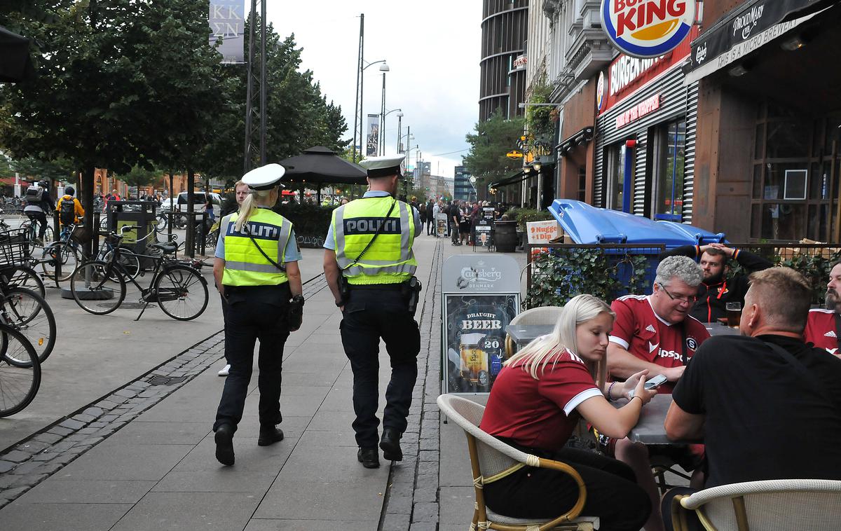 Danska | Policija ni razkrila, koliko ljudi so aretirali v današnji jutranji operaciji.  | Foto Reuters