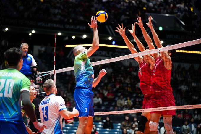 Slovenci se bodo v soboto za drugo mesto pomerili z Japonci, ki so danes nadigrali Srbe. | Foto: Volleyball World