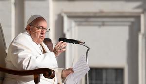 Papež Frančišek se je opravičil slovenskim žrtvam spolnih zlorab