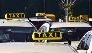 Taksist naj bi Američanu za 30 kilometrov vožnje zaračunal 900 evrov