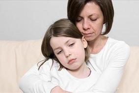 Kako otroku olajšati neprijetno izkušnjo ob ločitvi staršev?