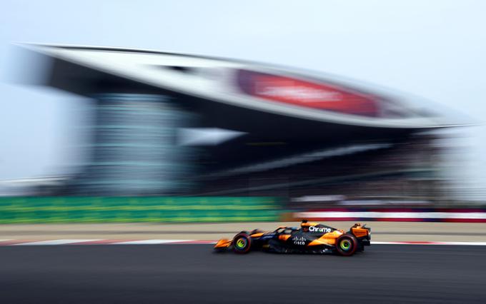 McLaren bi utegnil biti druga najhitrejša ekipa v Šanghaju. | Foto: Reuters