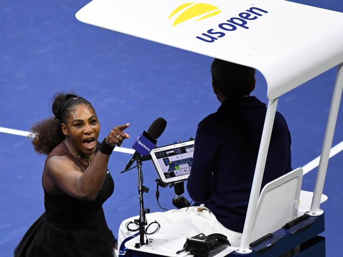 Serena Williams se je finalu OP ZDA leta 2018 hudo sprla z glavnim sodnikom. | Foto: Reuters