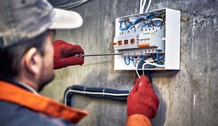 Pazite na prevare lažnih električarjev: grozijo, da boste deležni slabše oskrbe