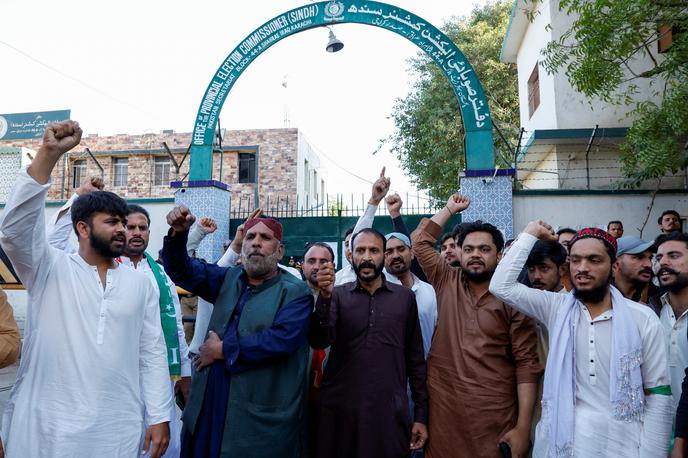 Pakistan volitve | Podporniki nekdanjega premierja Imrana Khana | Foto Reuters