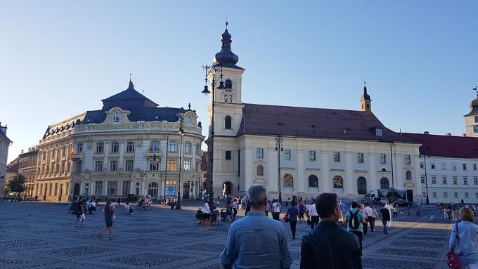 Arhitekturna izhodišča v nekaterih delih mesta Sibiu spominjajo na mesta, ki so Slovencem veliko bližje, kot je Romunija. In še to: Sibiu se je včasih imenoval Hermannstadt. Da, povezava z Nemčijo je še danes močna. | Foto: 