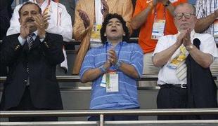 Maradona svetuje argentinskim nogometašem