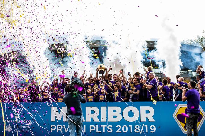 NK Maribor je petnajstič osvojil naslov slovenskega prvaka. | Foto: Grega Valančič / Sportida