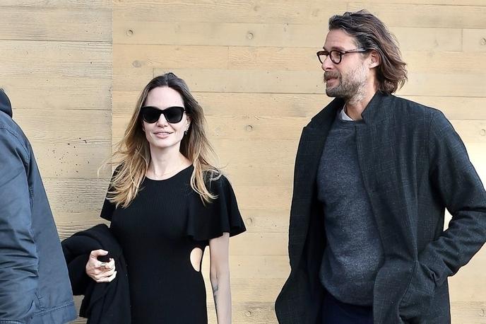 Angelina Jolie in David Mayer de Rothschild | Ni povsem jasno, ali sta bila igralka in poslovnež na zmenku ali je šlo zgolj za poslovno kosilo.  | Foto Profimedia