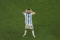 Lionel Messi gesta ušesa