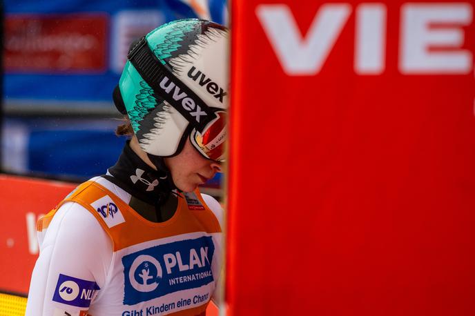 Nika Prevc | Niki Prevc se je kvalifikacijski skok povsem ponesrečil. | Foto Guliverimage