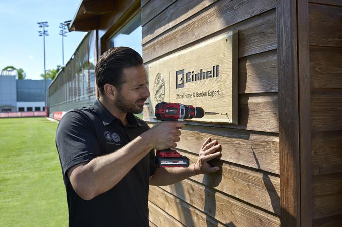 Akumulatorski udarni vrtalnik v dizajnu FC Bayern je na voljo v trgovini FC Bayern Fan Shop in pri izbranih prodajalcih. | Foto: Einhell Germany AG
