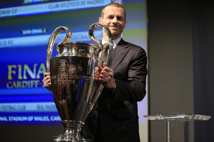 Tretjega junija bo postal prvi Slovenec, ki je po finalu lige prvakov predal pokal kapetanu evropskega prvaka. | Foto: Reuters