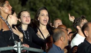 Angelino Jolie ujeli na koncertu zmagovalcev Evrovizije
