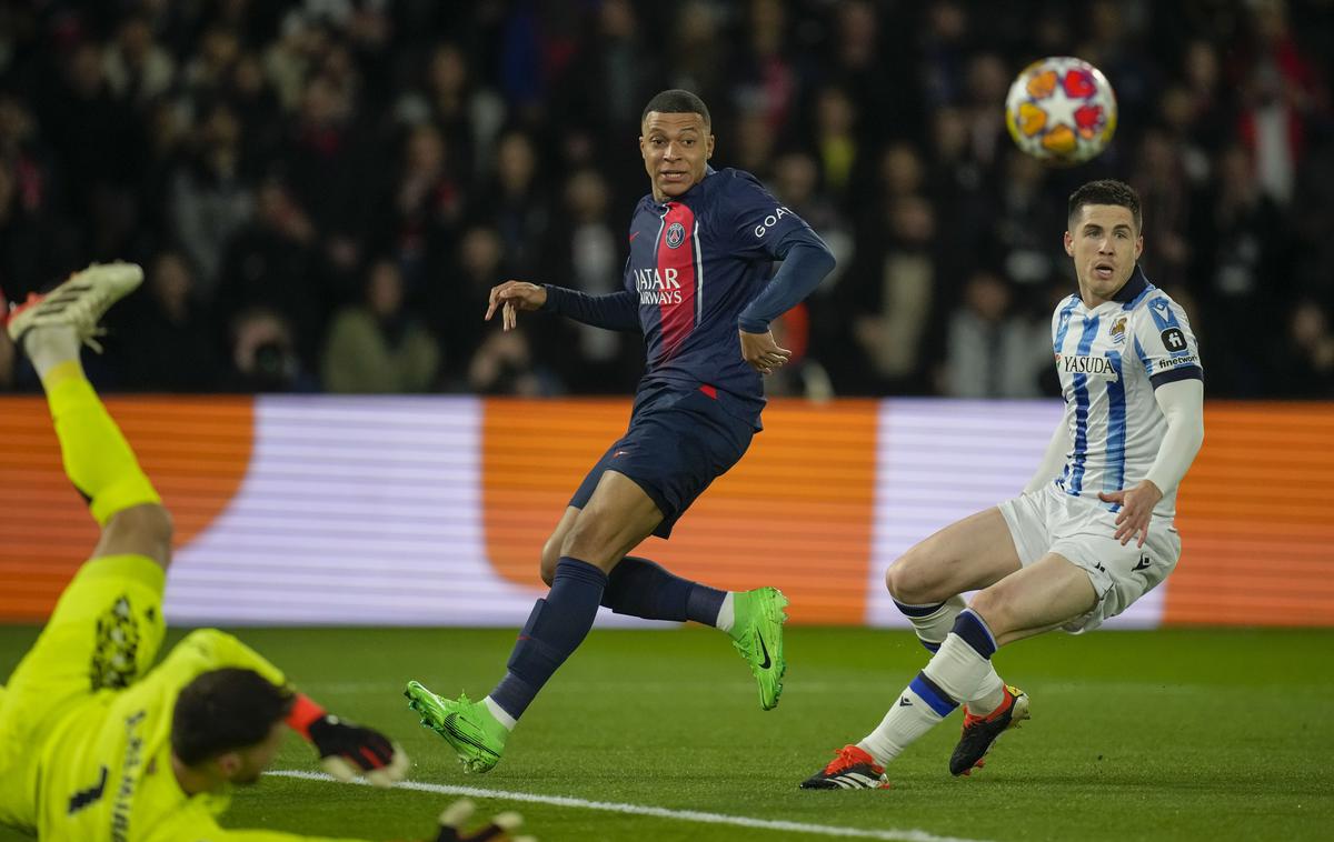 PSG Real Sociedad Kylian Mbappe | Kylian Mbappe je imel prvo priložnost na tekmi že v šesti minuti. | Foto Reuters