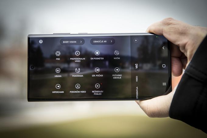 Podrobnosti programskega vmesnika fotoaparata pametnega telefona Samsung Galaxy S22 Ultra | Foto: Ana Kovač