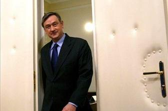 Türk zahteva odškodnino za razdejanje veleposlaništva v Srbiji