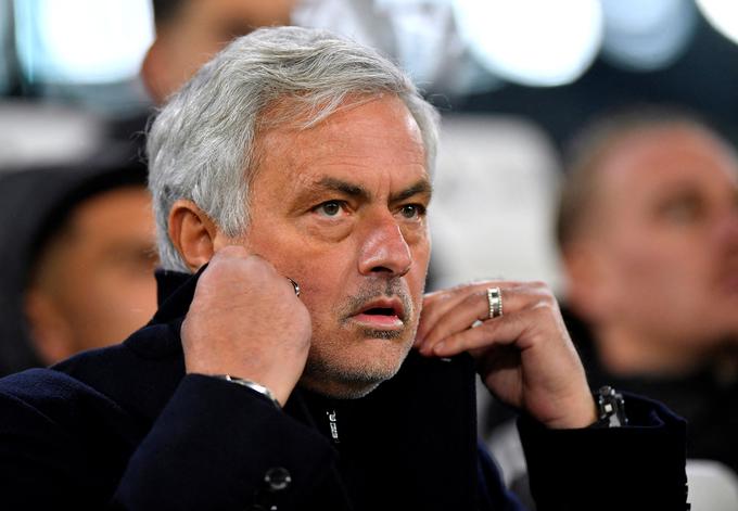 Jose Mourinho ostaja zelo priljubljen pri navijačih Chelseaja. | Foto: Reuters