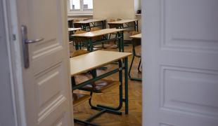 Odstopila ravnateljica dolenjske šole, na kateri naj bi učitelj spolno zlorabil učenca