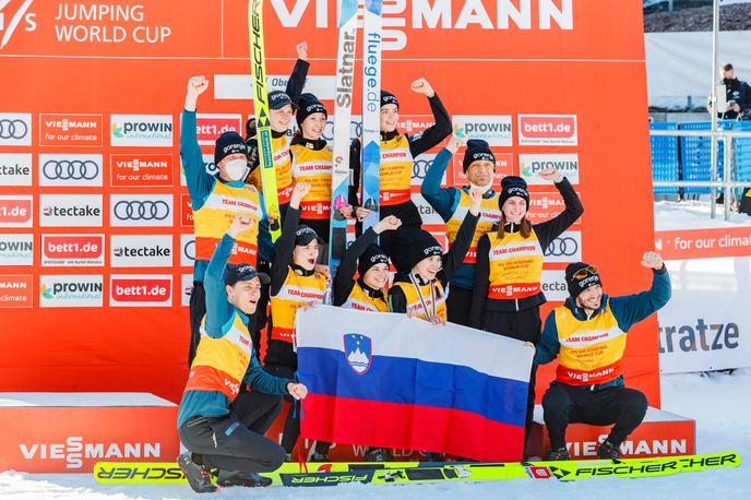 smučarski skoki | Ema Klinec, Nika Križnar in Urša Bogataj so v Oberhofu poskrbele za trojno slovensko zmago. | Foto Guliverimage