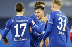 Schalke končno spet zmagal, v ponedeljek remi Bayerja in Hoffenheima