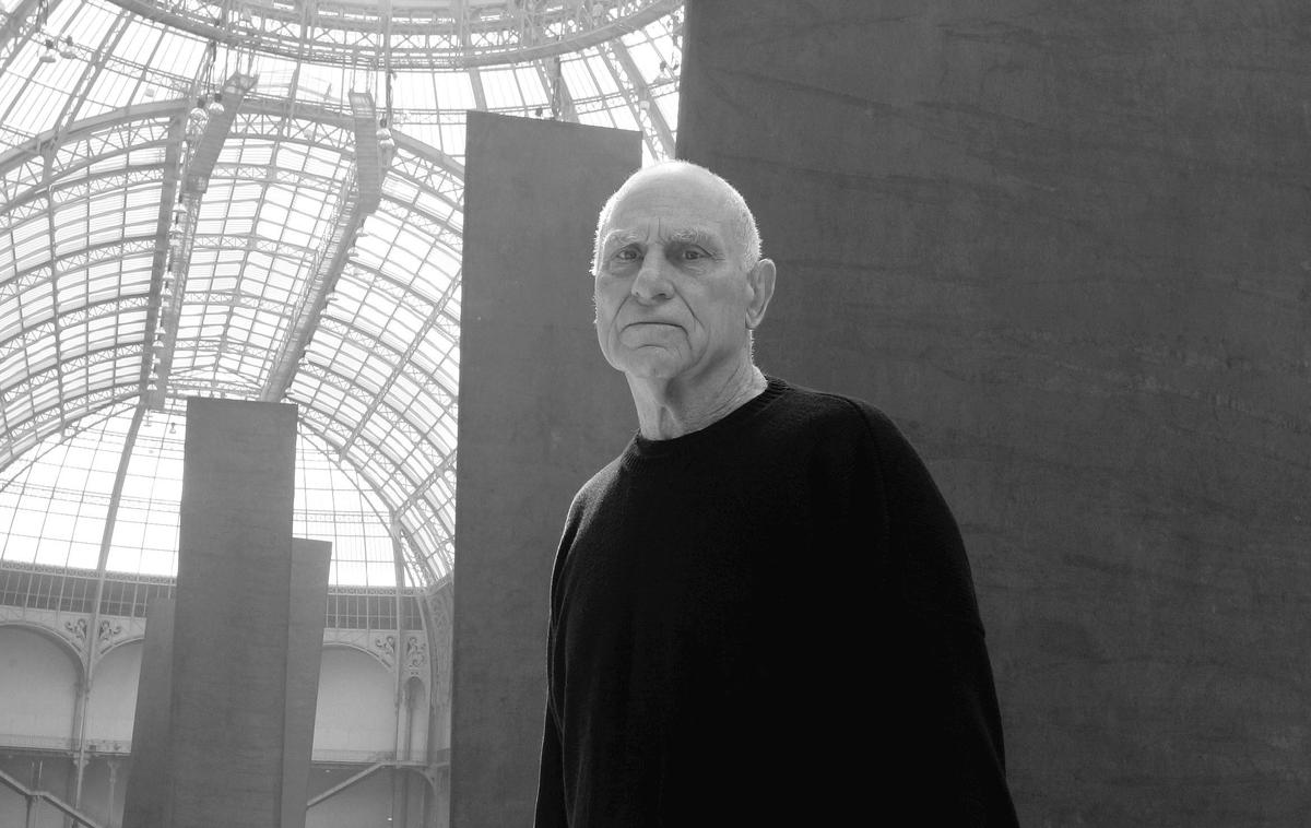 Richard Serra, kipar | Serra, ki je vpliv na svoj umetniški slog in razvoj od slikanja do kiparstva pripisoval Franciji, Španiji in Japonski, se je v poznih 60. letih prejšnjega stoletja preselil v New York. | Foto Guliverimage