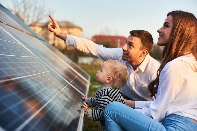 sončna elektrarna sončne celice paneli | Foto: Shutterstock