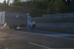 Nore ideje: tudi to so na slovenski avtocesti počeli vozniki #video