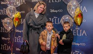 Čarobna premiera Disneyjeve Želje v kino privabila otroke in znane obraze