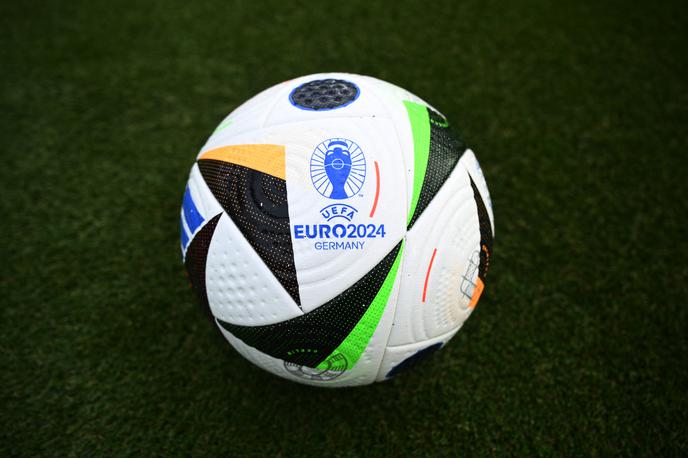 žoga Euro 2024 | Adidasova žoga bo nosila ime Fusballliebe. | Foto Reuters