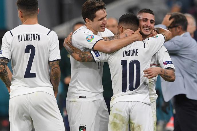 Belgija Italija | Lorenzo Insigne je z mojstrskim zadetkom povedel Italijo v vodstvo z 2:0, ki pa ni trajalo dolgo. | Foto Reuters