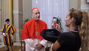 Kardinal, ki je napisal erotično knjigo, buri duhove v Vatikanu