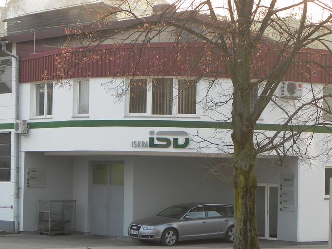 Finci so v Sloveniji prevzeli oziroma sodelovali pri prevzemu treh podjetij. Med njimi tudi Iskre ISD, ki zaposluje več kot 300 ljudi in je v letu 2014 ustvarila več kot 30 milijonov evrov prihodkov. | Foto: STA ,