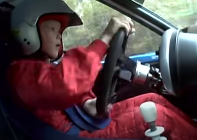 Za volanom toyote starlet pri osmih letih | Foto: posnetek zaslona/Revija Lady