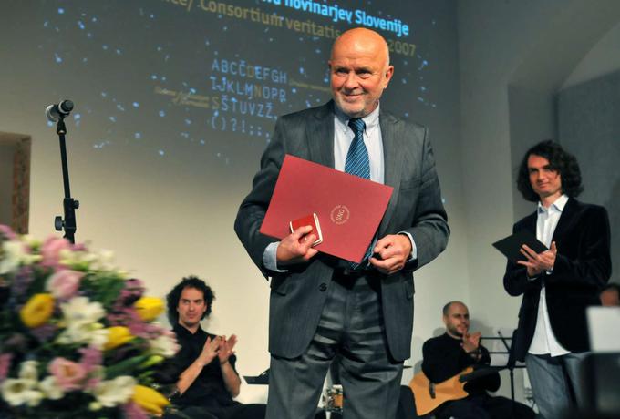 Leto 2008. Prejemnik nagrade za življenjsko delo bratstvo resnice, ki so jo podelili pri Društvu novinarjev Slovenije.   | Foto: STA ,