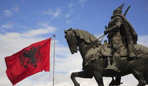 Albanija prva država, ki bo za prevajanje zakonov EU uporabila Chat GPT