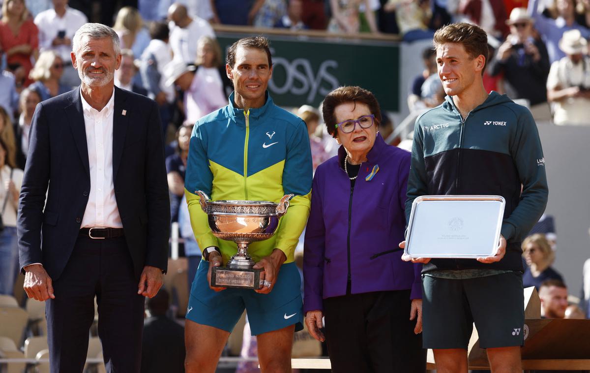 Nadal Ruud | Rafael Nadal je osvojil že 22. turnir grand slam, s čimer je izboljšal svetovni rekord. V finalu OP Francije je bil boljši od Norvežana Casperja Ruuda. | Foto Reuters