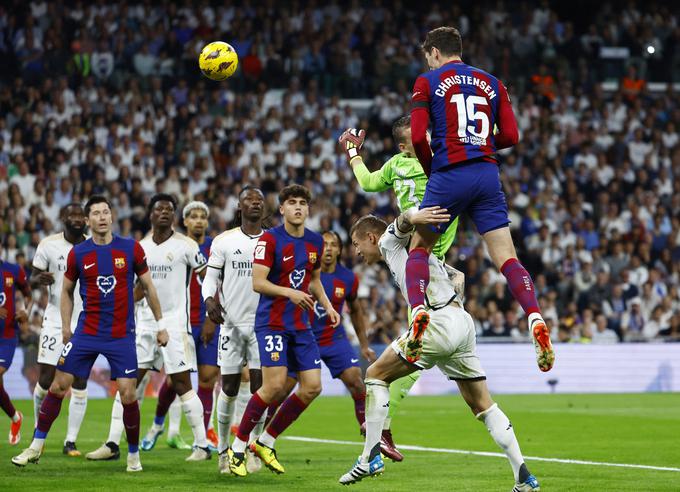 El clasico je z golom v šesti minuti začinil Danec v vrstah Barcelone Andreas Christensen. | Foto: Reuters