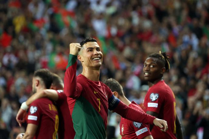 Cristiano Ronaldo Portugalska | V četrtek, 29. februarja, se začenja prodaja letnih vstopnic za vseh šest domačih tekem slovenske nogometne reprezentance v letu 2024, posamične vstopnice za ogled tekme s Portugalsko pa bodo v prodaji 7. marca.  | Foto Reuters