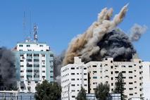 Izraelski napad na stolpnico v Gazi
